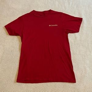 Columbia T-shirt size small